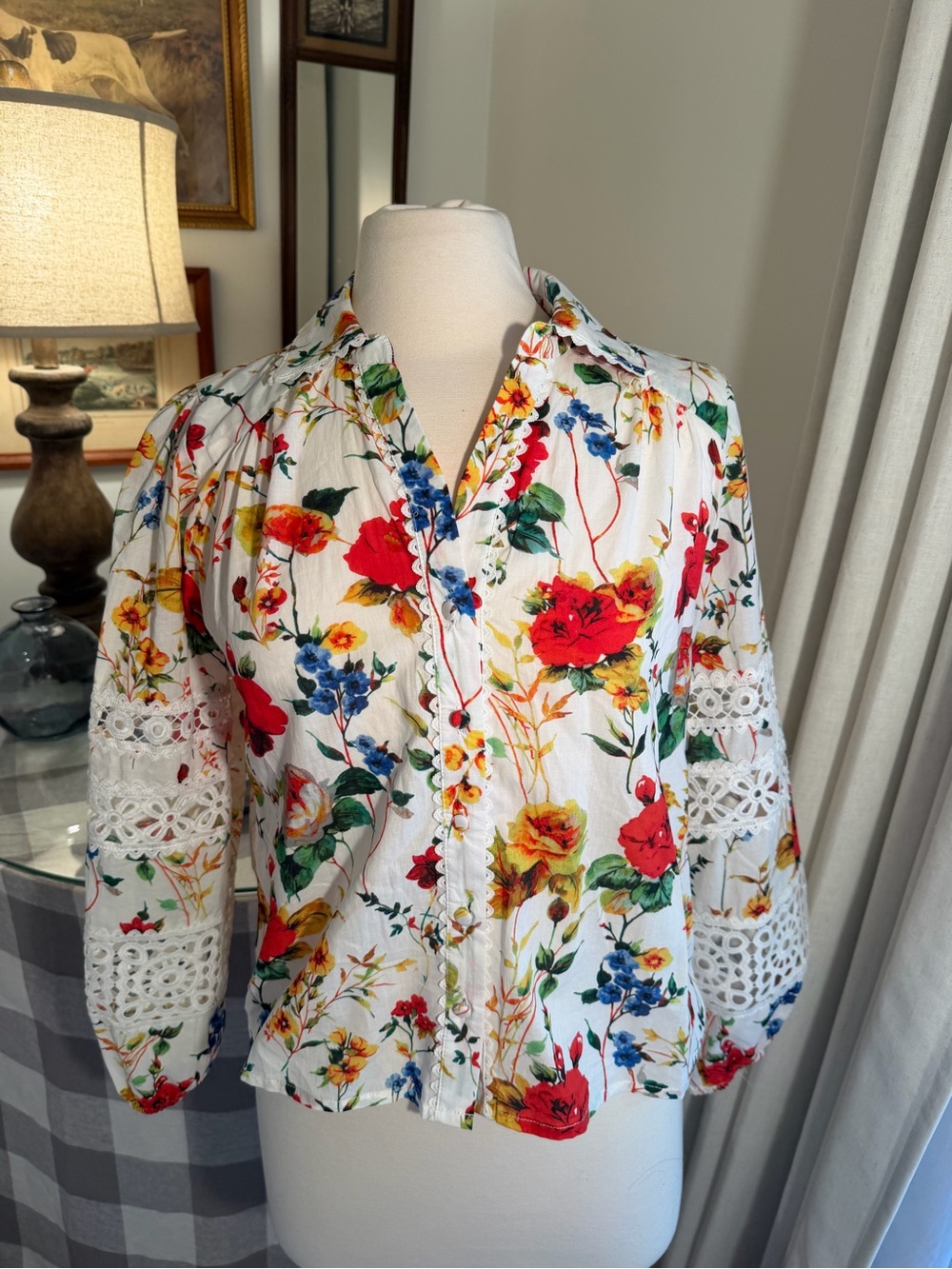 INDUSTRY Brand Floral Button Front Shirt. Sz. Small